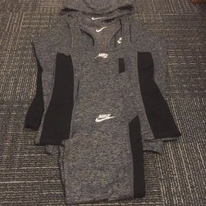 Nike women active wear set